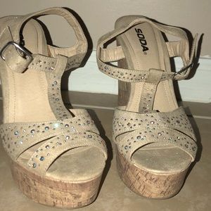 Size 7.5 Soda Wedges